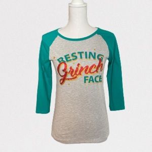 Gray T-shirt size S, “Resting Grinch Face” baseball style top
